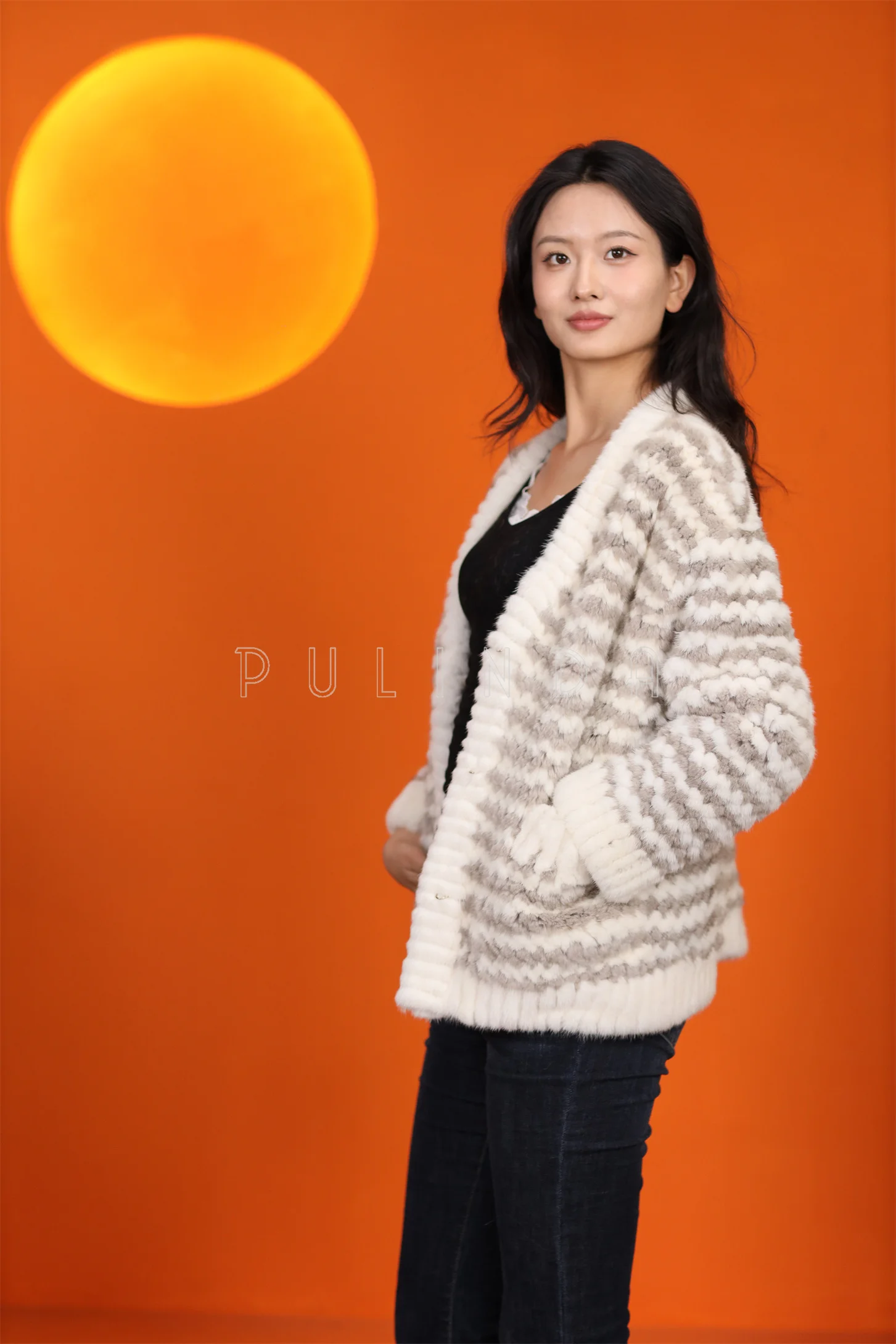 Модная женская зимняя куртка из натурального аукционного меха норки Saga Furs