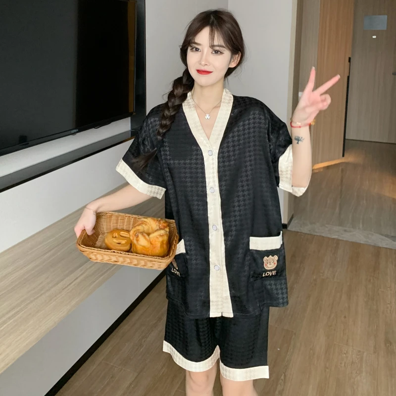 Melting snow and ice silk pajamas girl summer wind new short sleeve shorts outside two-piece can wear cute leisurewear suit