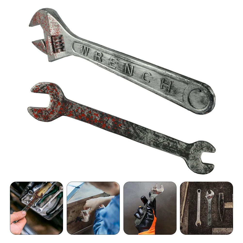 

2pcs Halloween Performance Party Simulation Wrench Artificiales Para