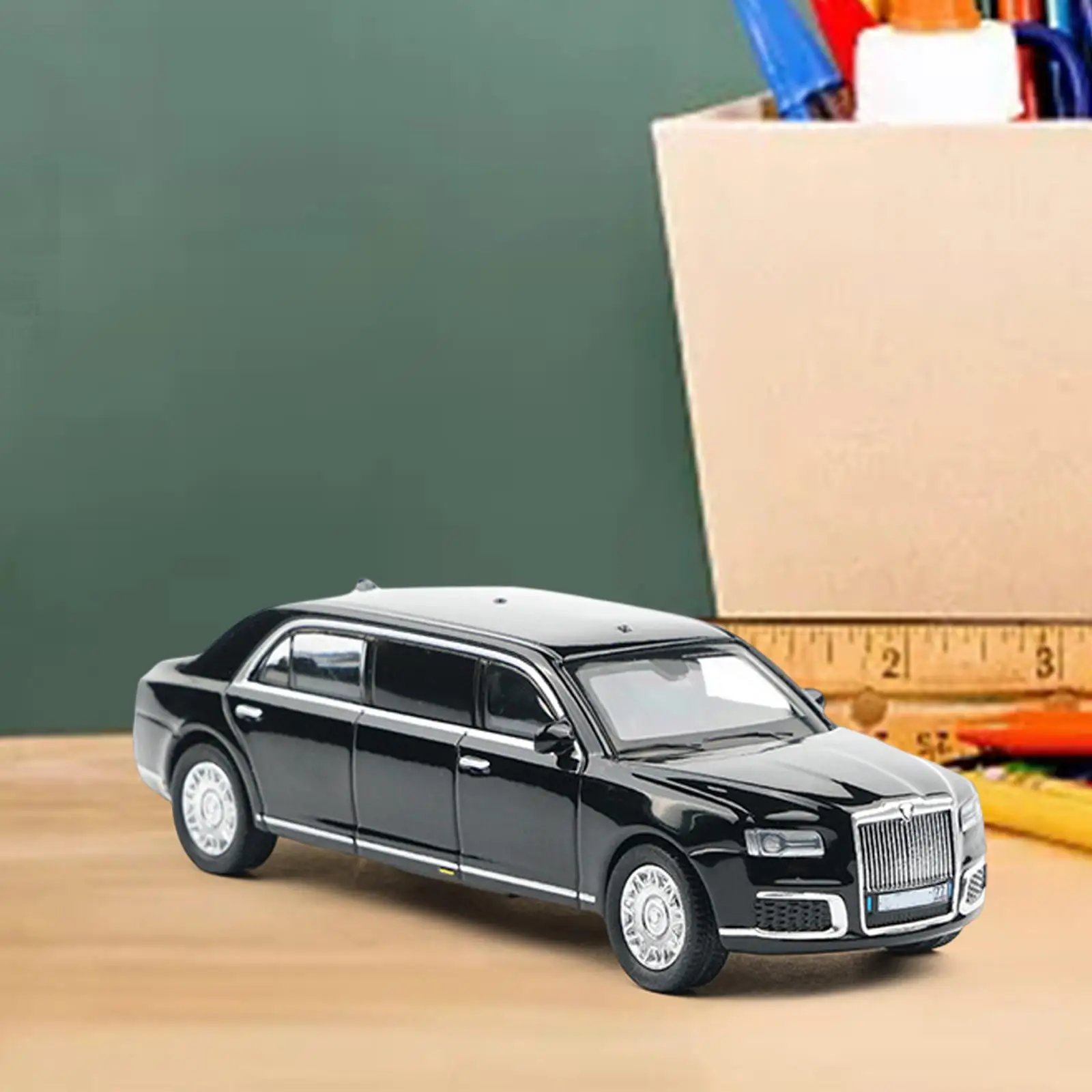 

1/64 Diecast Model Car 1/64 Rus President Car for Role Play Home Decoration