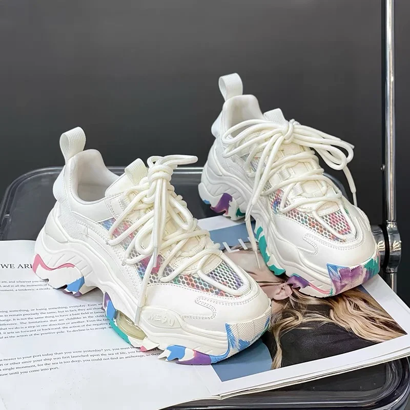 

Кроссовки женские из дышащего материала, на толстой подошве