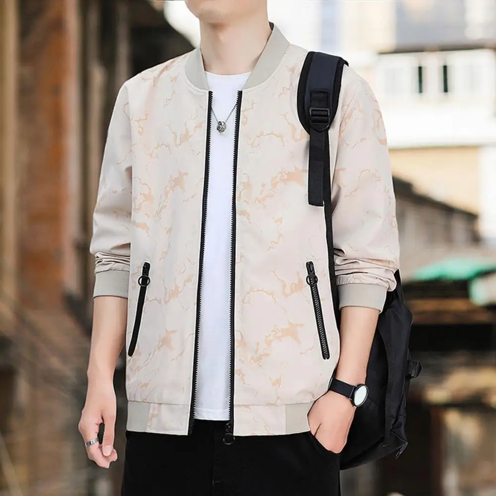 

Material: Made of polyester fiber fabric, comfortable casual jacket, fashionable jacket in autumn and winter.