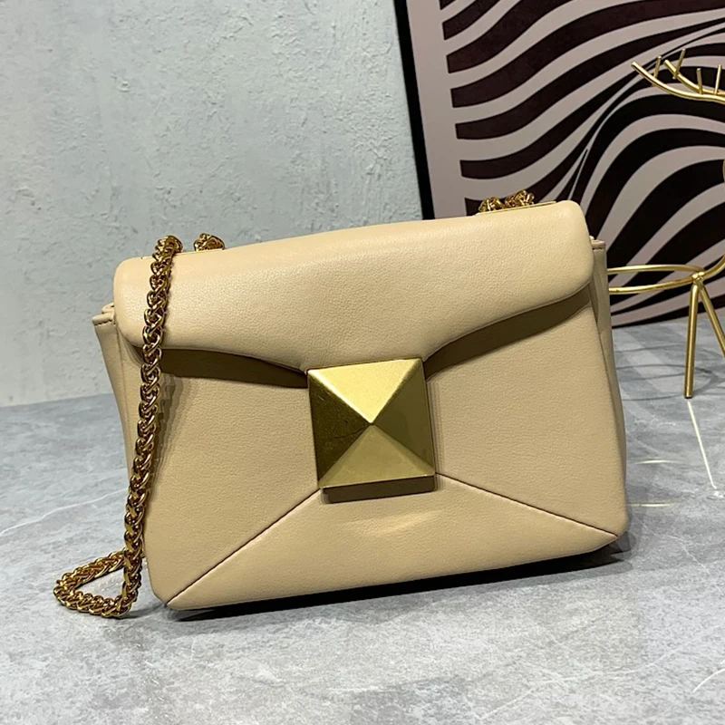 Luxury Women's Small Square Bag Fashion Shoulder Bag Classic Large Rivet Chain Diagonal Span Bag Dinner Bag Women Purse 2023 New