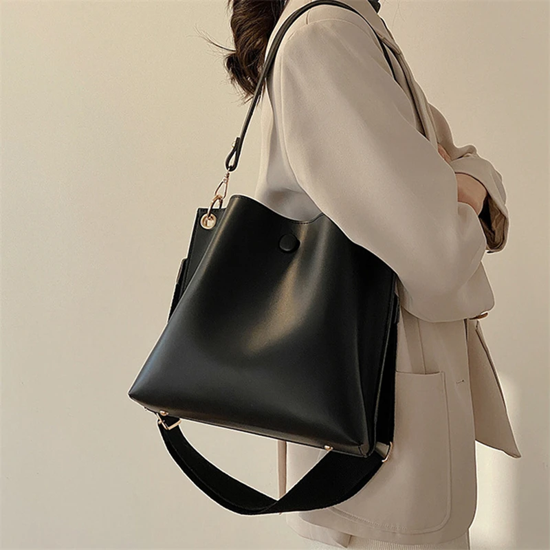 

Fashion Large Capacity Bucket Crossbody Bags For Women New Casual Portable Shoulder Messenger Bag Ladies Fasion Handbags Purses