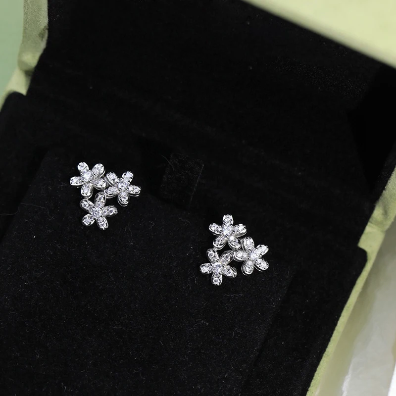 

Женские серьги из серебра 925 пробы, с 3 листьями