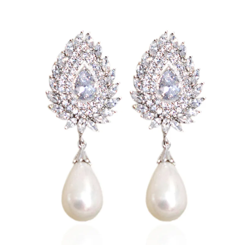 

Женские серьги с искусственным жемчугом