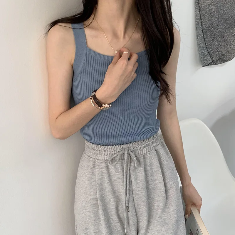 

2023 Spring Women Crop Tops Strapy Casual Camis Sleeveless Tank Tops Cute Casual Tops Plain Camis Square Tops For Women Korean