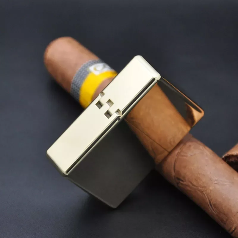 

Made in China ZORRO 912S Heavy armor Brass/Titanium Windproof kerosene lighter;3/5 Hinge metal gasoline cigarette lighter-NO BOX