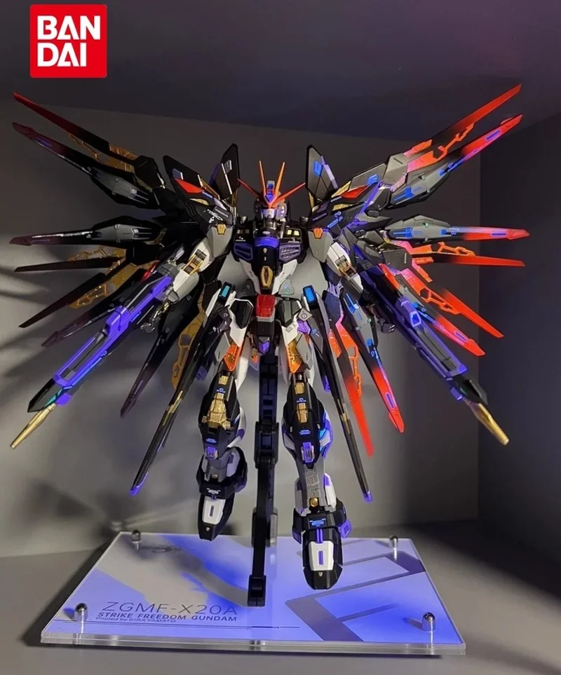 Bandai Gundam готовый Mgex сильная атака СВОБОДА цвет меняется обратный красный свобода
