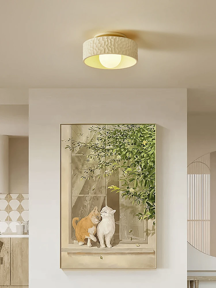 Французский минималистичный потолочный светильник