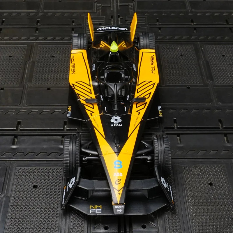 Фото Модель гоночного автомобиля McLaren Formula Racing из сплава, масштаб 1:24, а также модели Porsche и Maserati Supercar, богато детализированные, искусно выполненные, высокого качества. №5