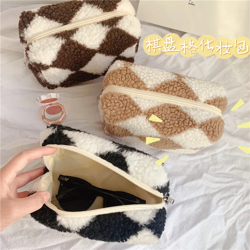 

1 Pc Women Soft Plush Makeup Bag Zipper Checkerboard Cosmetic Lipstick Organizer Travel Females Toiletry Make Up Storage Pouch
