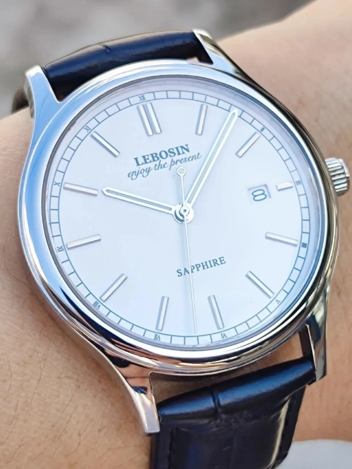 Кварцевые наручные часы