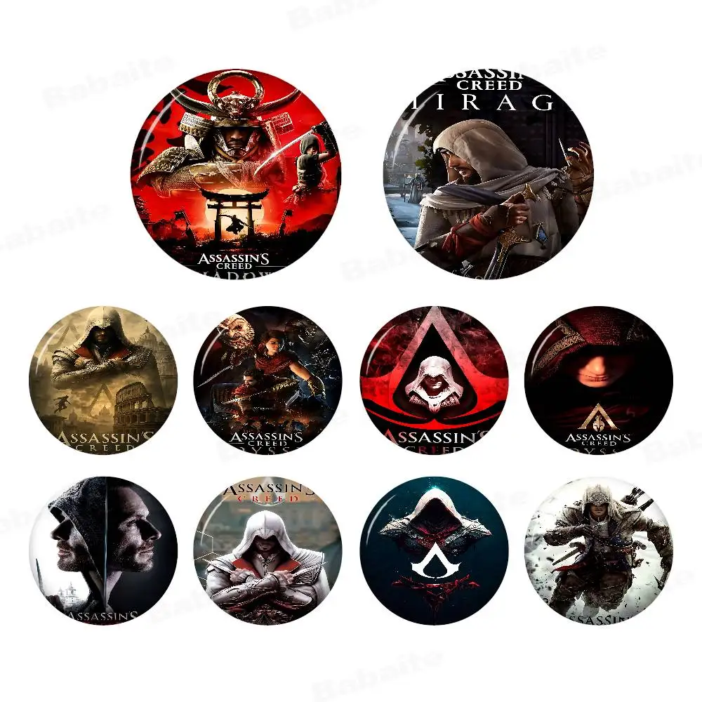 Фото Креативные круглые значки-броши Assassin's Creed с надписями, украшения для рюкзаков и одежды, модные мультяшные украшения, подарки №2