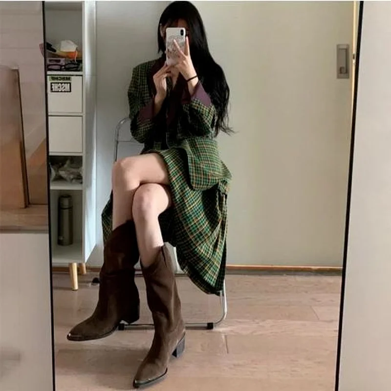 Western Boots Women's Thick Heel Metal Pointed Toe 2022 Autumn and Winter New Piledui Boots V-mouth Boots Retro Cowboy Boots