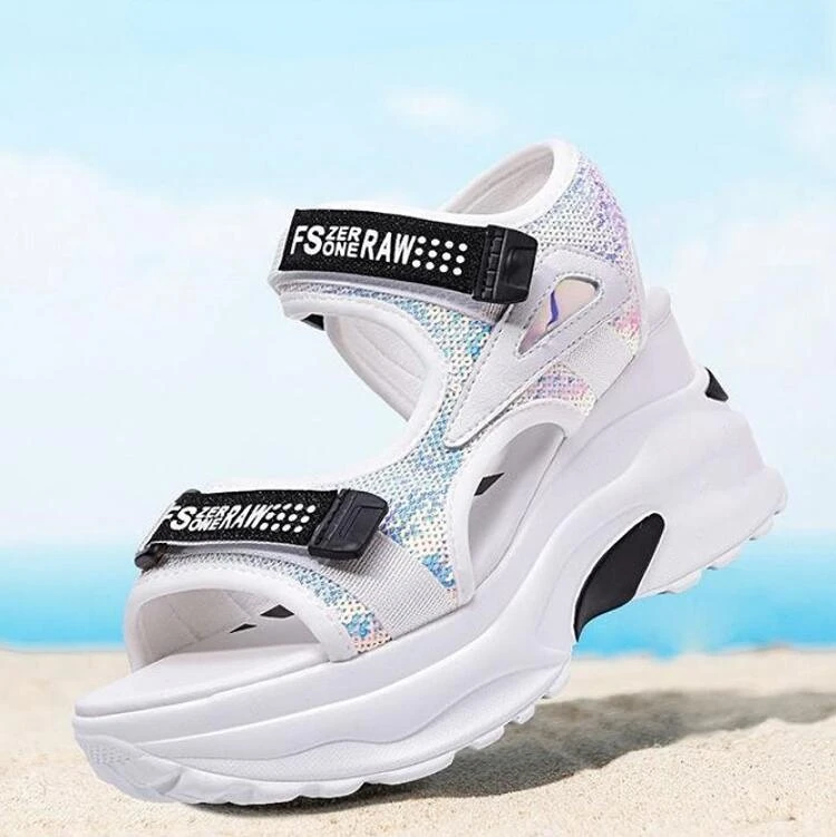 Летняя обувь для женщин на платформе с открытым носком увеличенная женская