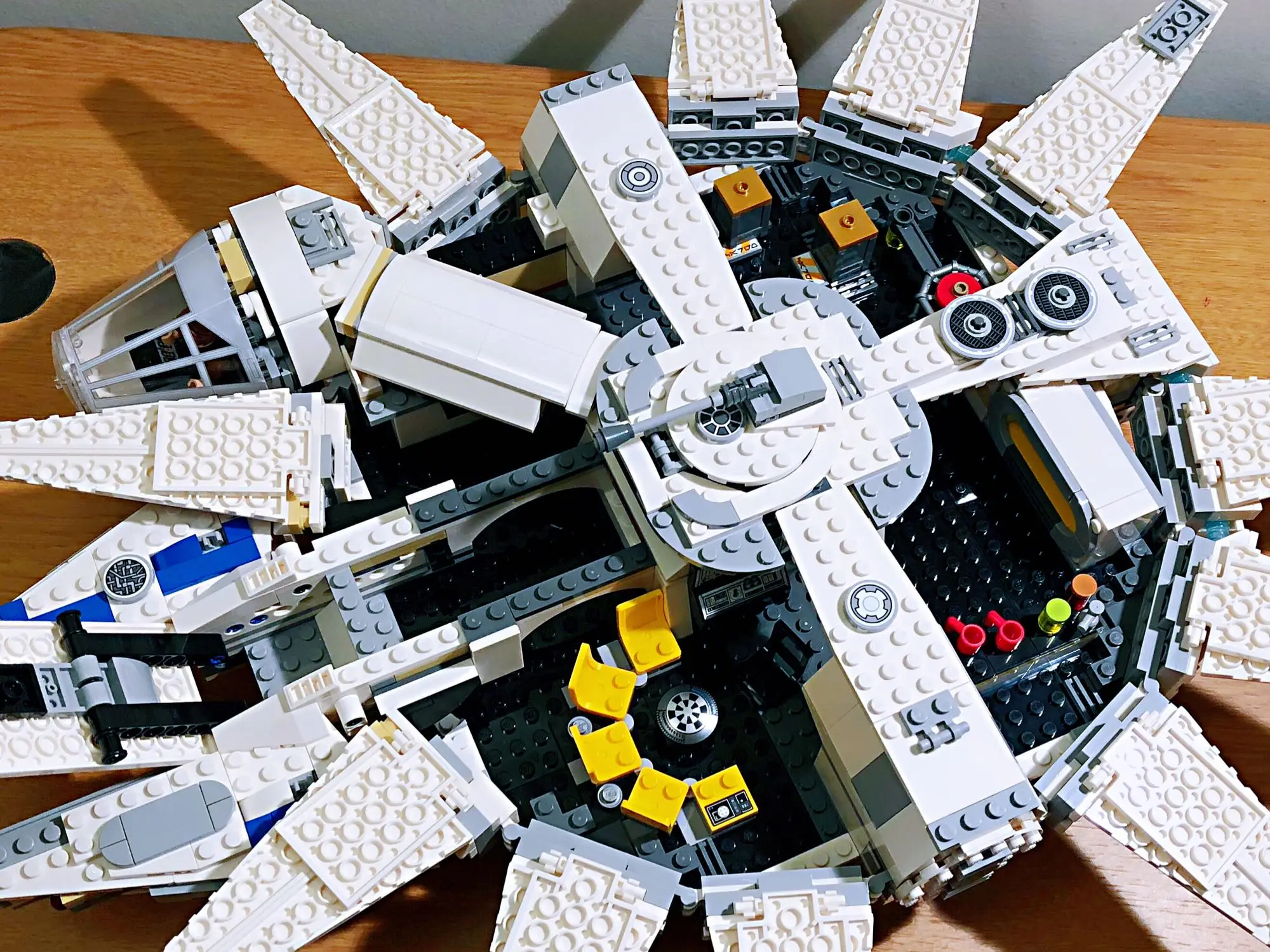 

IN STOCK LepinBlocks 05142 Kessel Run Millenniumm Falcon 75212 Model Movie Series Building Blocks Bricks Splace Toys