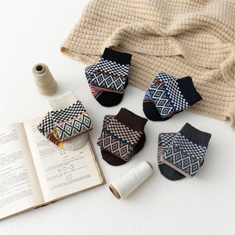 2021 Newest 5Pairs/lot Winter Warm Thicken Thermal Soft Casual Women Wool Socks Cashmere Home Snow Boots Home Floor Socks