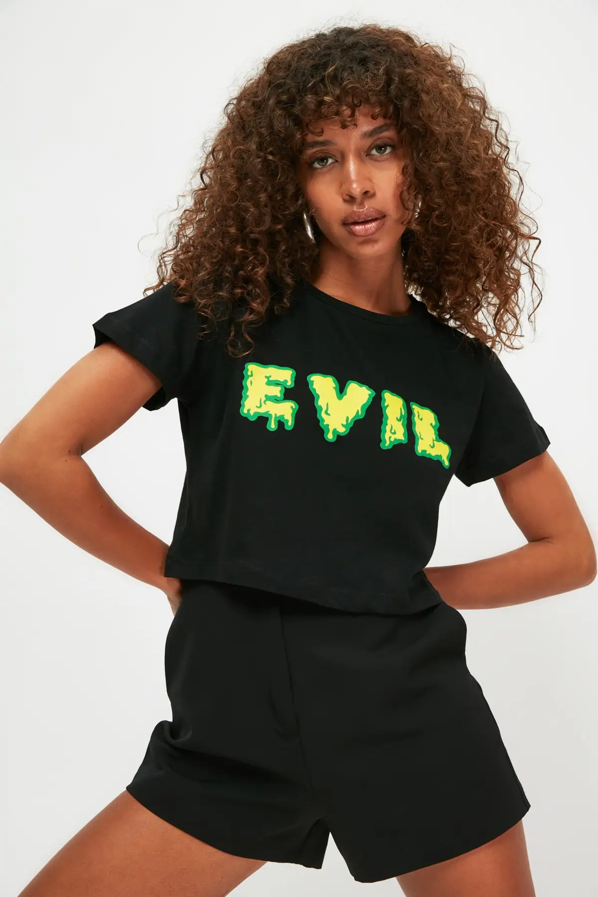 

Укороченная трикотажная футболка TWOSS21TS3071