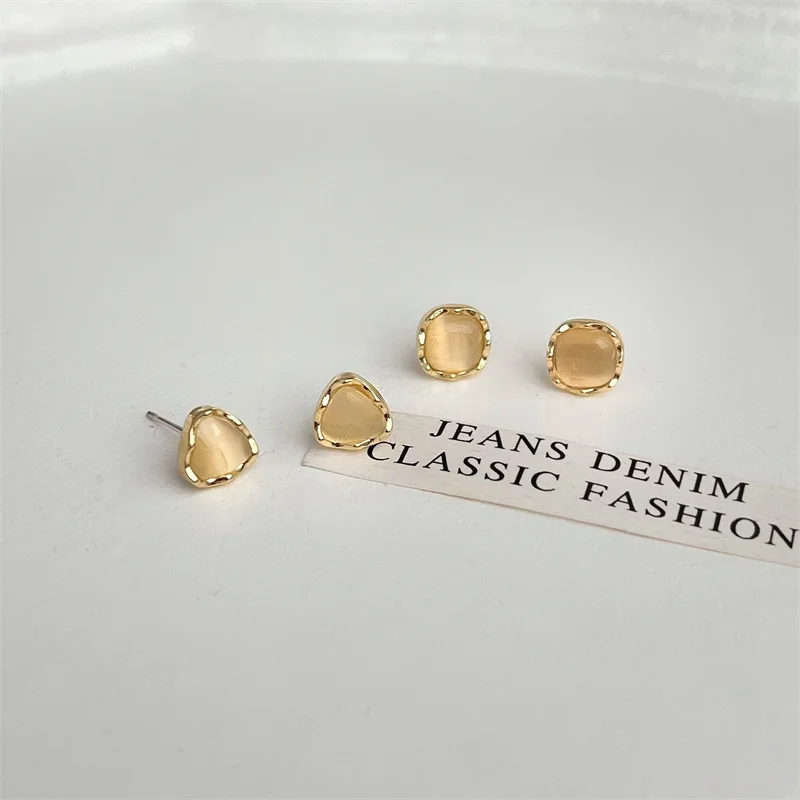 

Cute High Temperament Simple Earings Studs Opal Luxury Baroque Earrings Fashion Jewelry Wholesale