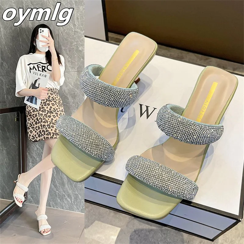 

Стразы, сандалии и тапочки для девушек, новинка 2022, летние шлепанцы на высоких шпильках с квадратным носком, женская верхняя одежда