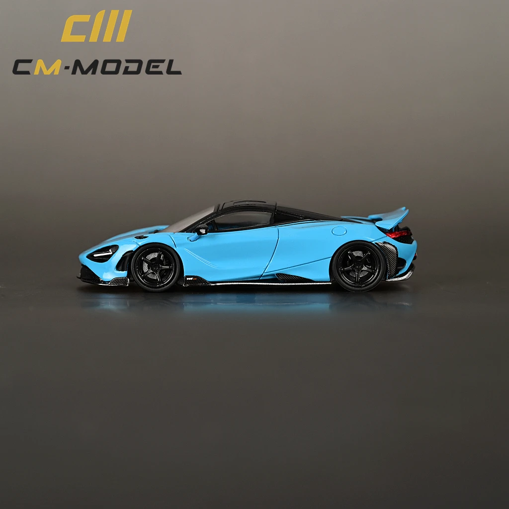 Модель 1/64 Mclaren 765LT, литая машинка babyblue CMModel
