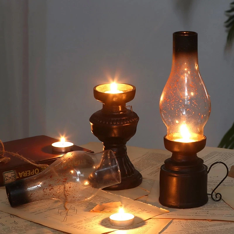 

Retro Kerosene Lamp Nostalgic Candle Holders Vintage Candlestick Figurine Resin Crafts Cabinet Desktop Glass Cover Home Decor