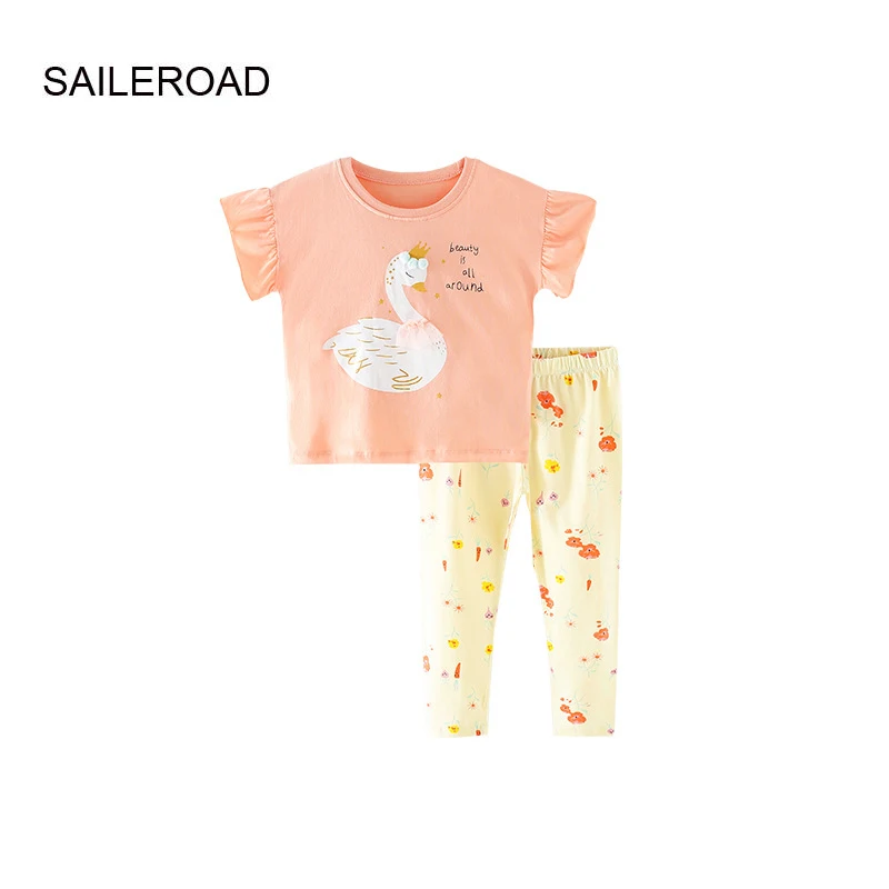 

Комплект одежды для мальчиков из футболки и брюк с коротким рукавом