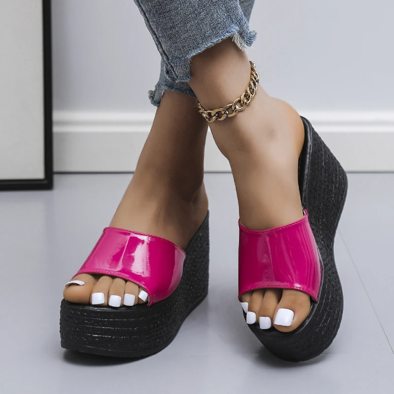 

Ladies Summer Sandals Solid Color Shiny Slippers Sandals Women's Slippers Indoor Outdoor Beach Shoes Platform Sandals Slippers