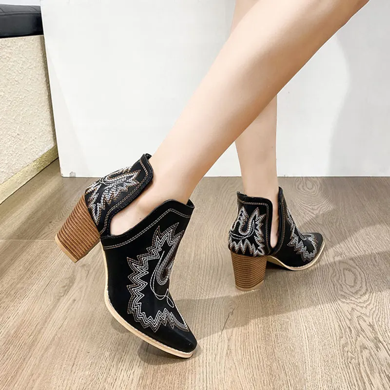 

Larger Size 2023 Winter New Short Ankle Round Toe Martin Boots High Heels Shoes Pumps Botas De Mujer Botte Femme Black White Red