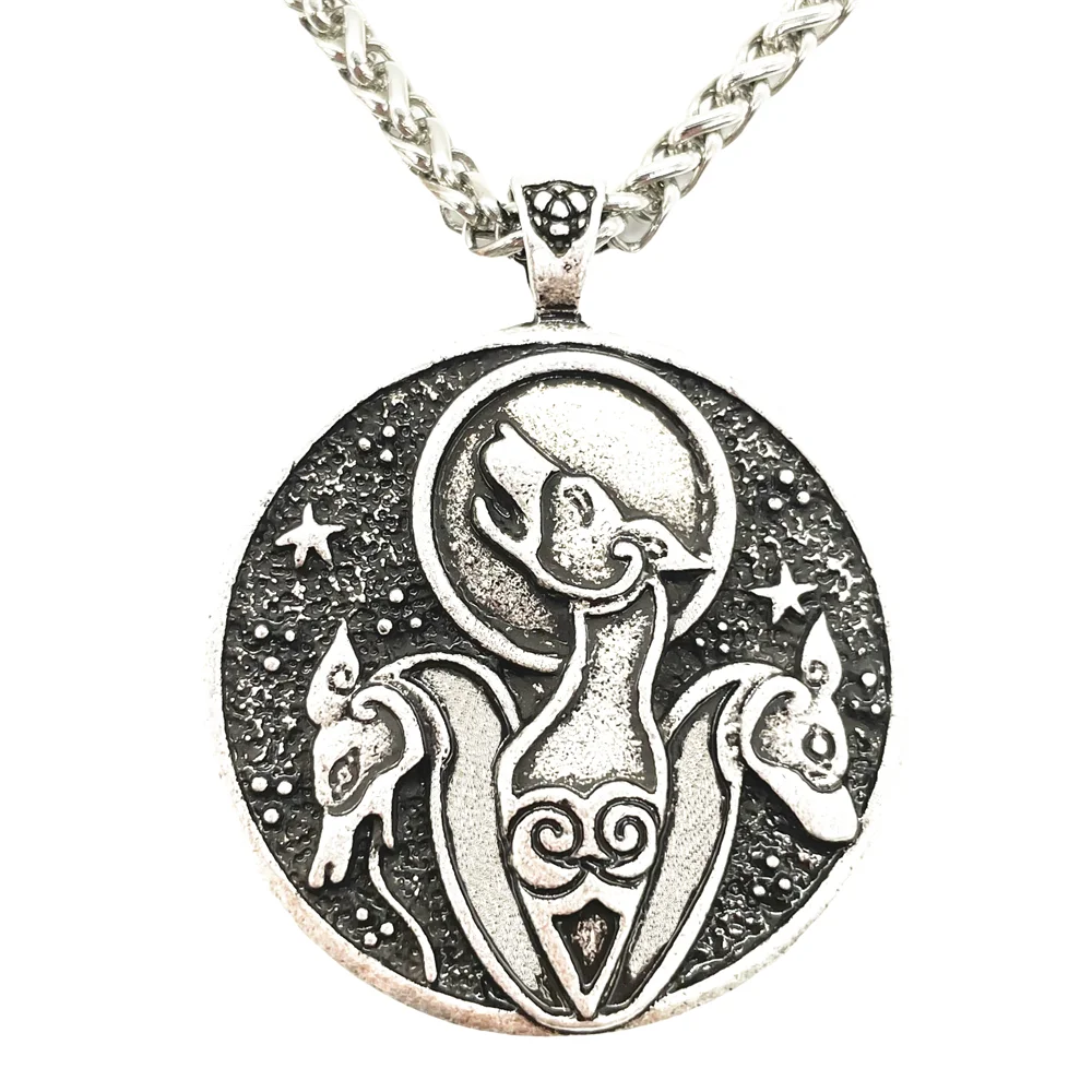 

Nostalgia Triple Wolf Amulet Viking Pendant Talisman Jewelry Norse Wicca Ouija Moon Star Animal Necklace Men Pagan Witchcraft