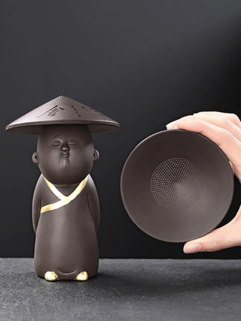 

Ceramic Zi Sha Filter Ornaments Creative Little Monk Bamboo Hat Tea Funnel Strainer Infuset Kung Fu Tea Ceremony Set Accessory