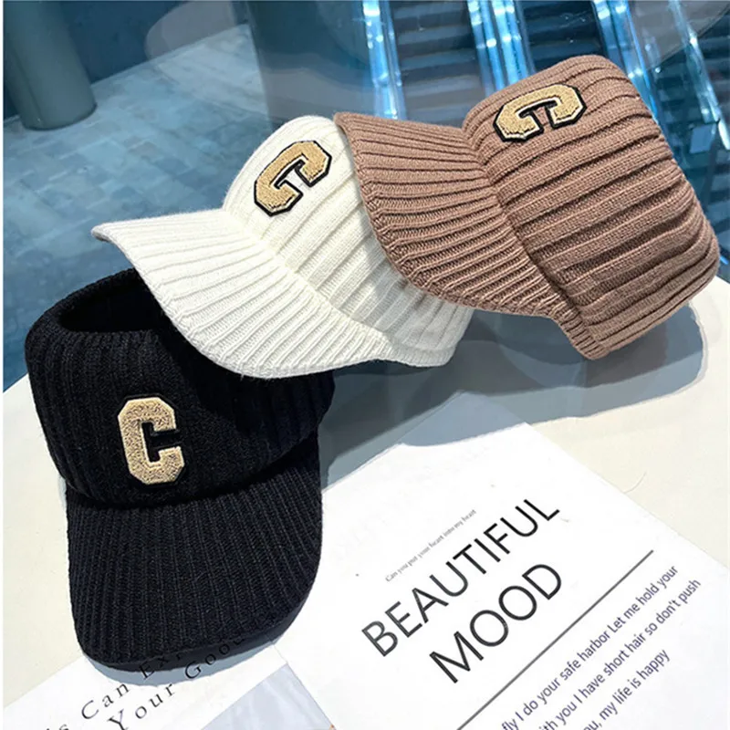 Спортивная шапка унисекс с буквой C цвет в ассортименте