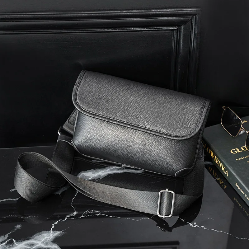 

High Quality Textured First Layer Cowhide Shoulder Bag Trend Men And Women American Fashion Bag Messenger Riding Shoulder Bag