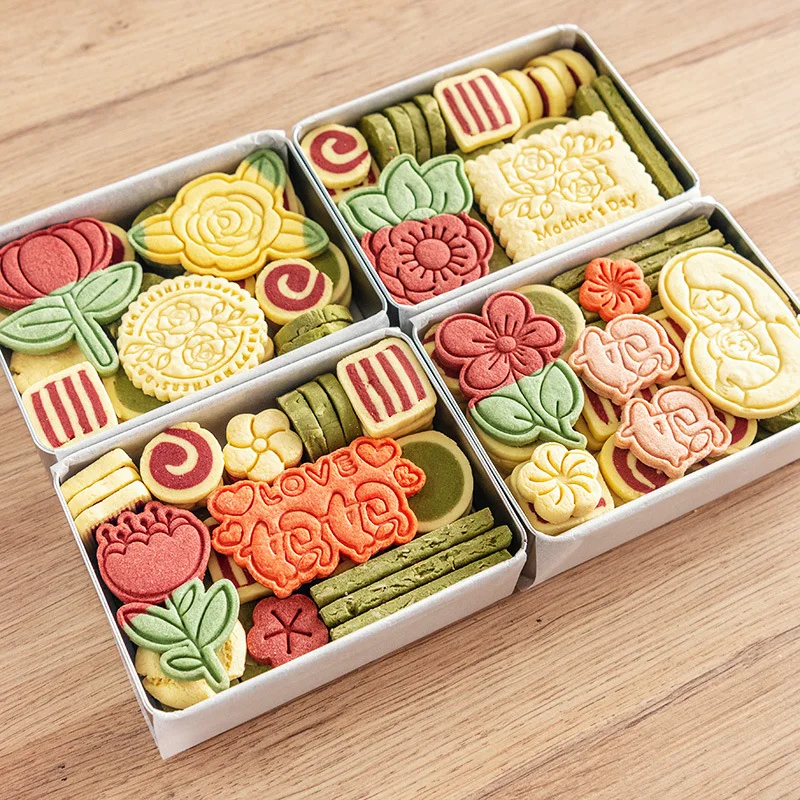 

2022 Mom Birthday Flower Biscuit Mold Mother's Day Rose Flower Words Fondant Cookie Press Stamp Cutter Pastry Forms Baking Tools