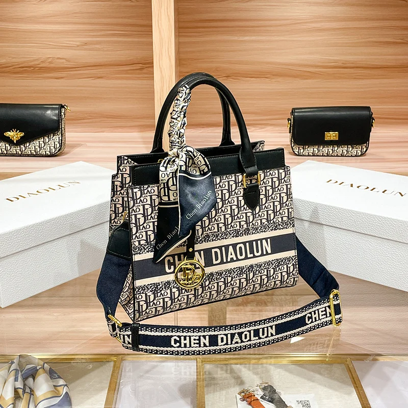 

Women's Bag 2023 New Fashion Foreign Trend Large Capacity Bag Tote Bag Commuting One-shoulder Diagonal Cross Handbag