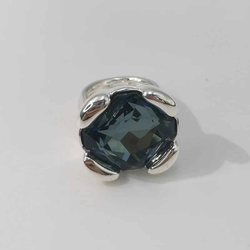 Популярное европейское и американское очаровательное преувеличенное