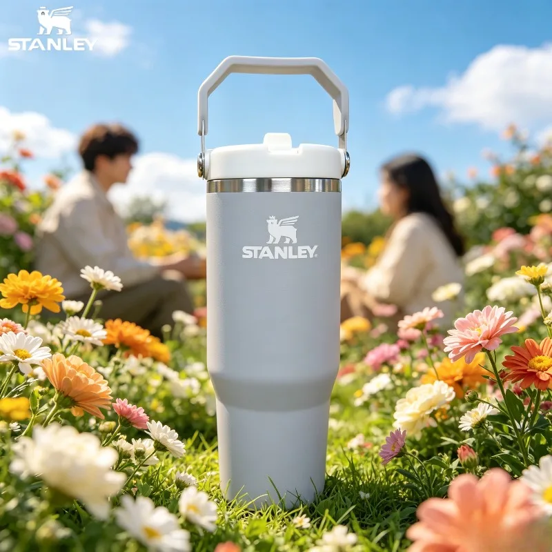 Фото Бутылка для воды Stanley Sage Grey IceFlow с откидной крышкой и соломинкой, из нержавеющей стали, 30 унций, с функцией сохранения температуры, для офиса, кофе, чая и напитков №4
