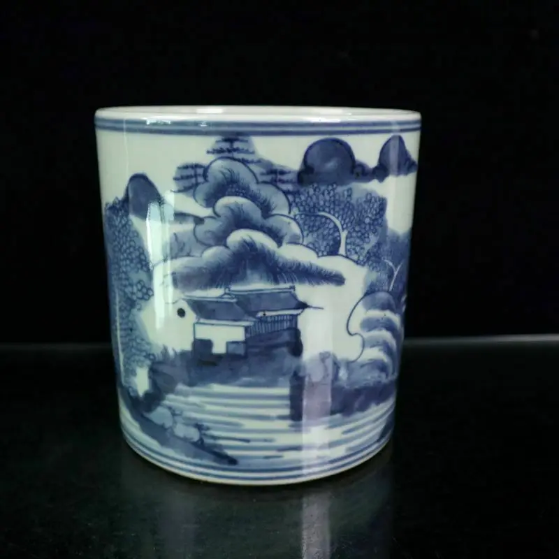 

Chinese Blue and White Porcelain Handmade Exquisite Brush Pot