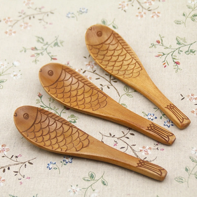 

Деревянная ложка в форме рыбы в японском стиле, ручная резная текстурная ложка, столовая посуда