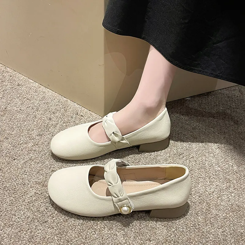 

Женские туфли с закрытым носком на низком каблуке, осенняя модная женская обувь с круглым носком, новинка 2023, осеннее платье, удобные базовые Туфли Мэри Джейн