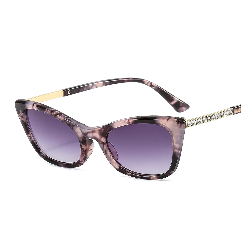 

New Small Cat Eye Frames Diamond Women Men Sunglasses Personality Fashion Design Vintage Sun Glasses Lady Outdoor Casual Eyewear