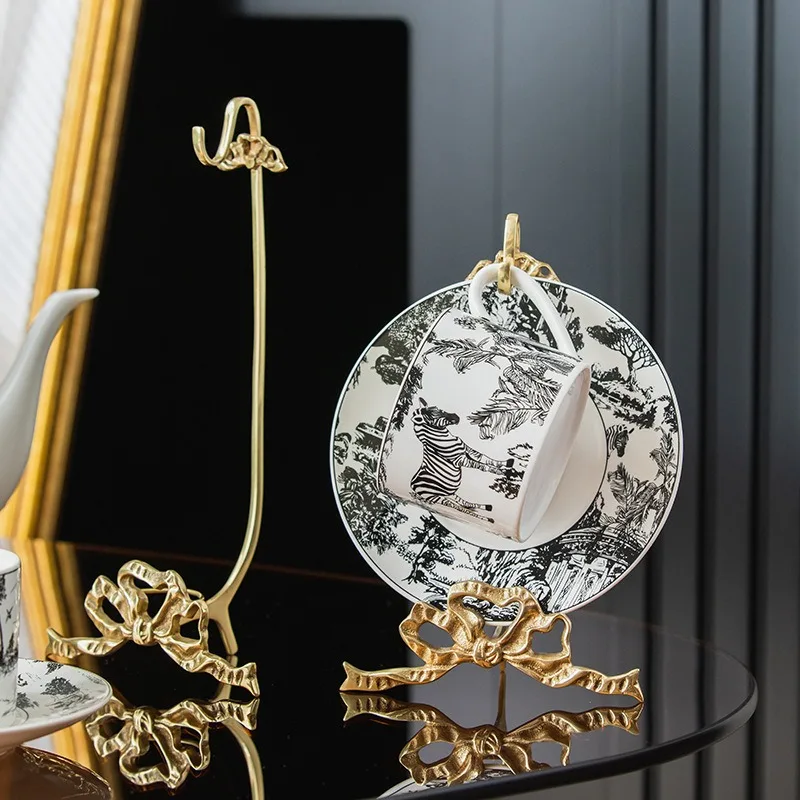 Подставка для чашек и тарелок латунный декоративный держатель в стиле ретро