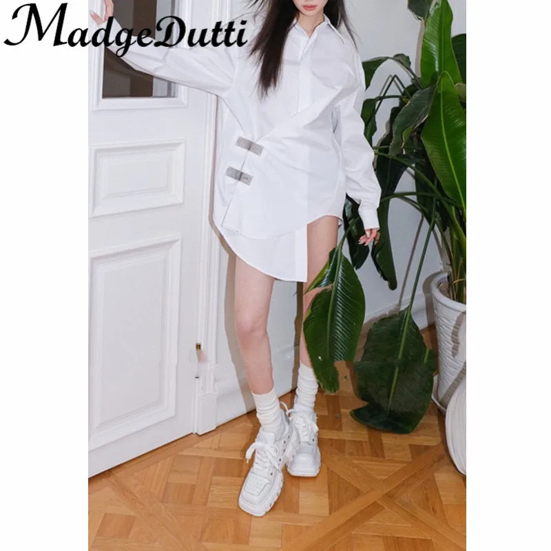 

Женская длинная рубашка с металлической пряжкой MadgeDutti, элегантная белая рубашка с модным дизайном, 2,24