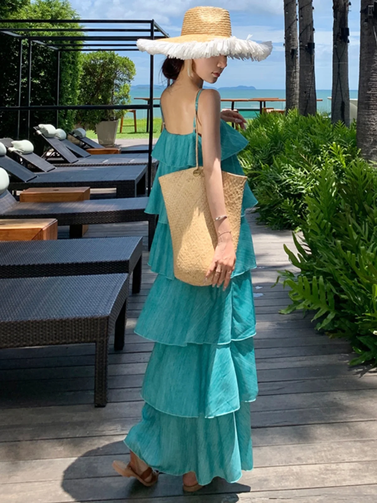 Красивое платье для бессмертного отдыха на берегу моря фотооборка зеленая