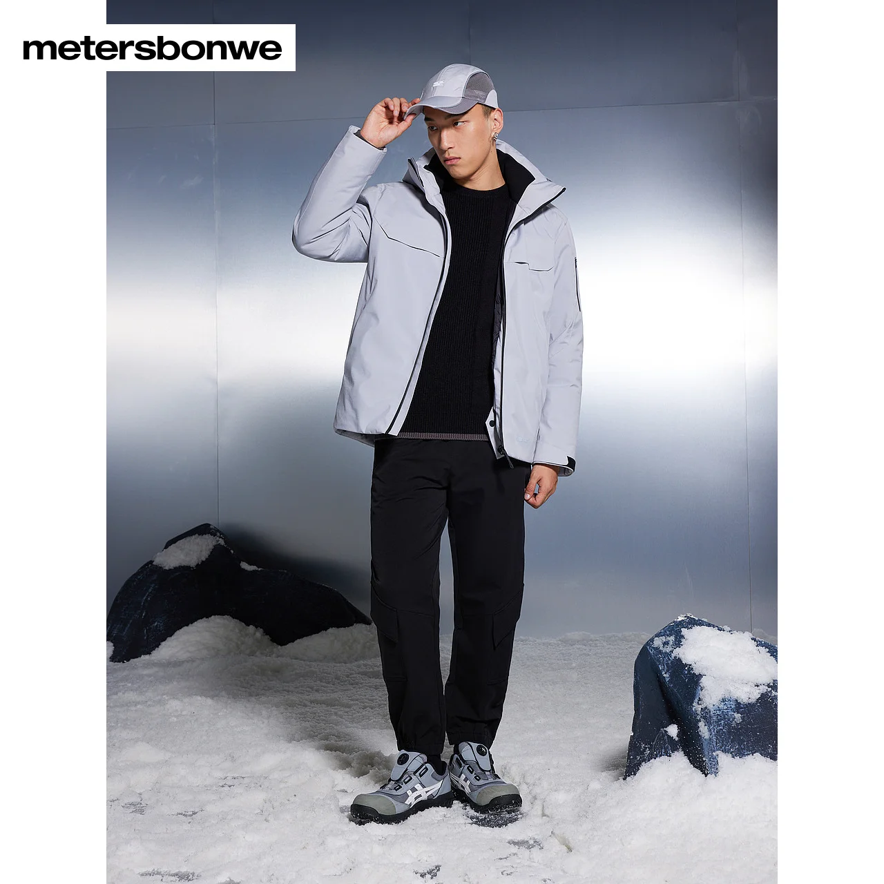 Рисунок 6 - Мужское и Женское пальто Metersbonwe средней длины