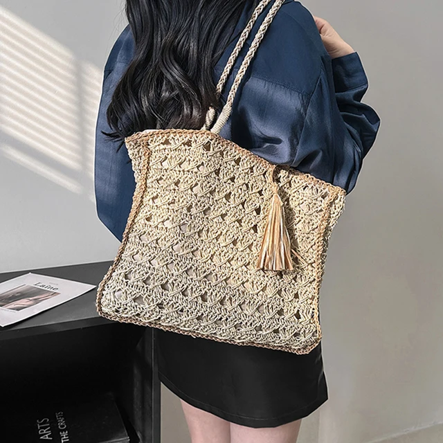 Designer Straw Shoulder Bags for Women Casual Big Tassel Lady Handbags 2