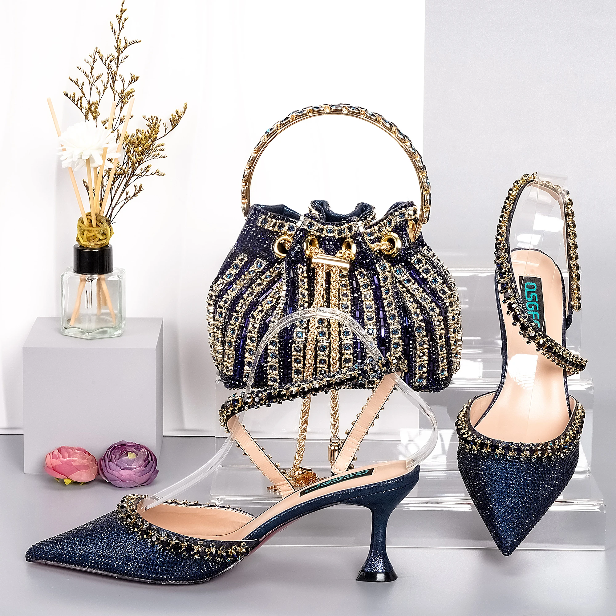 

Nigeria Exquisite Royal Blue Metallic Drill Chain High Heels And Full Diamond Bucket Bag Fashion Banquet Shoes and Bags