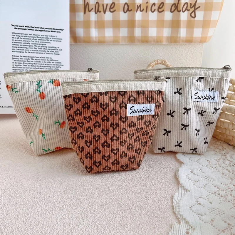 

Модный винтажный вельветовый клатч, косметичка, сумка для макияжа, женские гигиенические салфетки, прокладки, сумка-Органайзер для губной п...