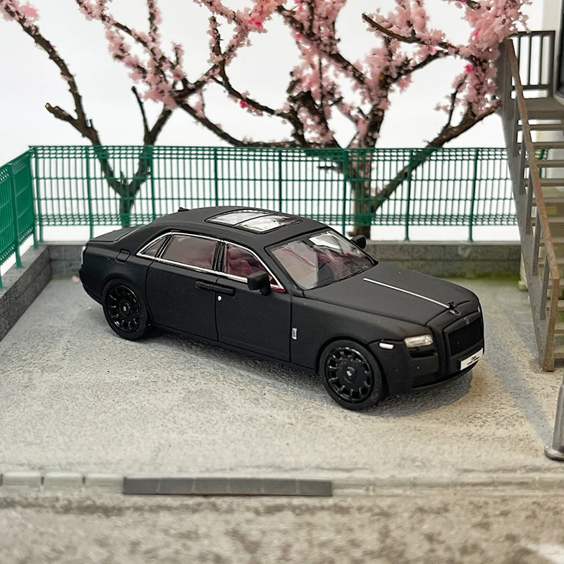 

Original factory 1:64 Phantom Ghost alloy car model
